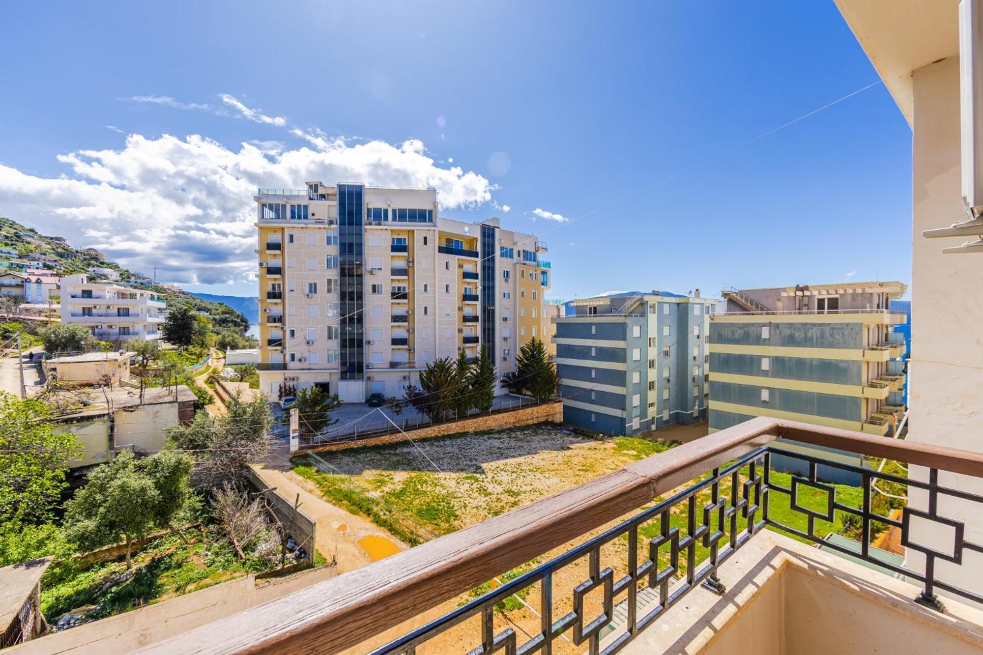 Melon Apartments Влёра Экстерьер фото