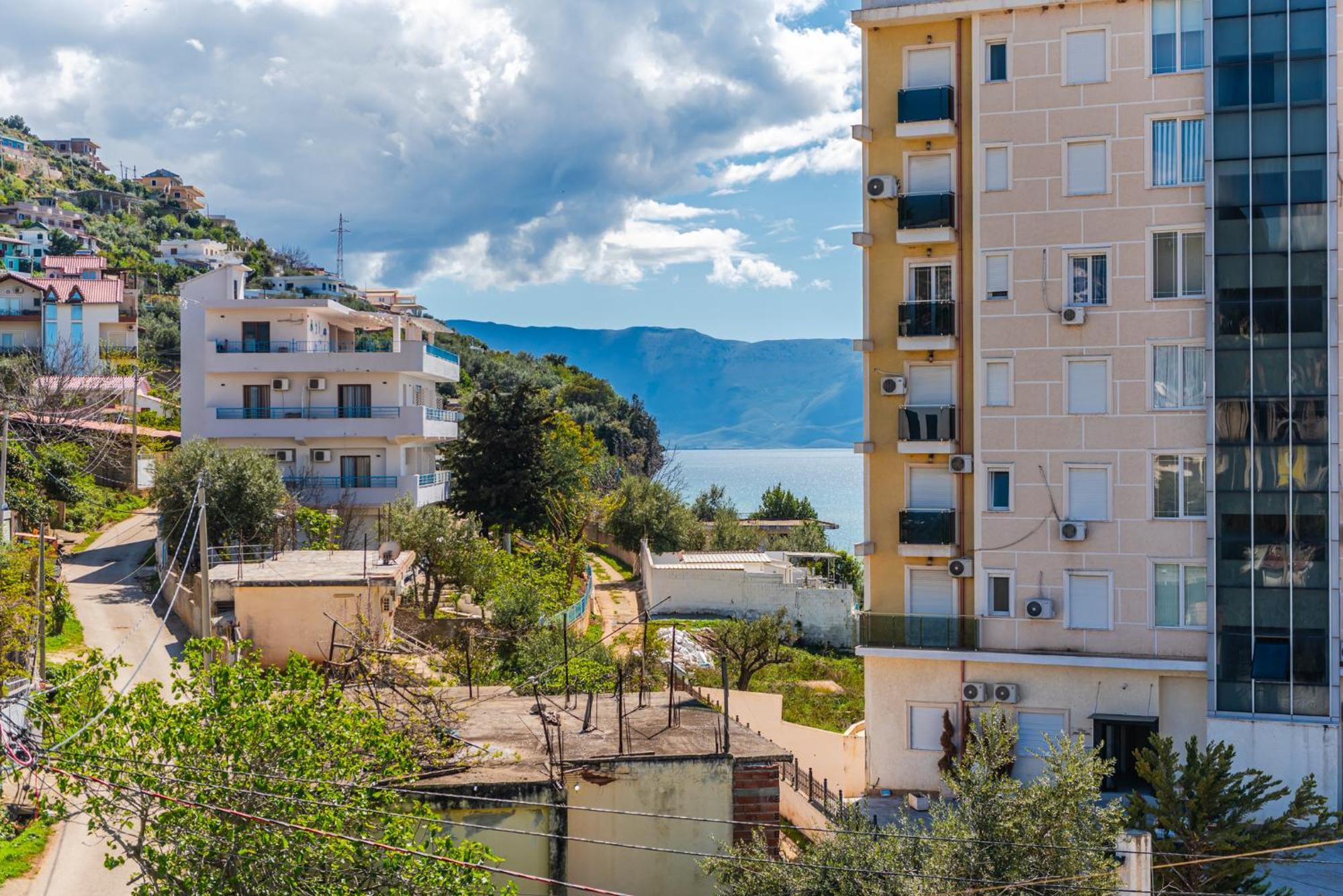 Melon Apartments Влёра Экстерьер фото